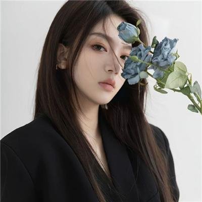 5个吓鬼的少年